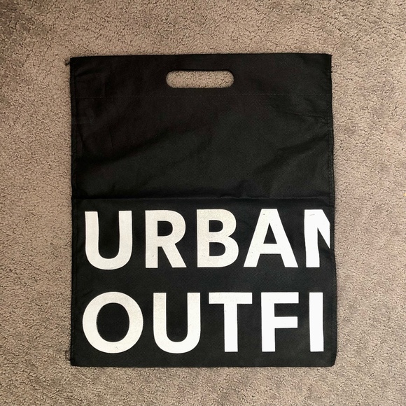 Assortment of Bags, Tote Bag and Drawstring Bag - Picture 4 of 12